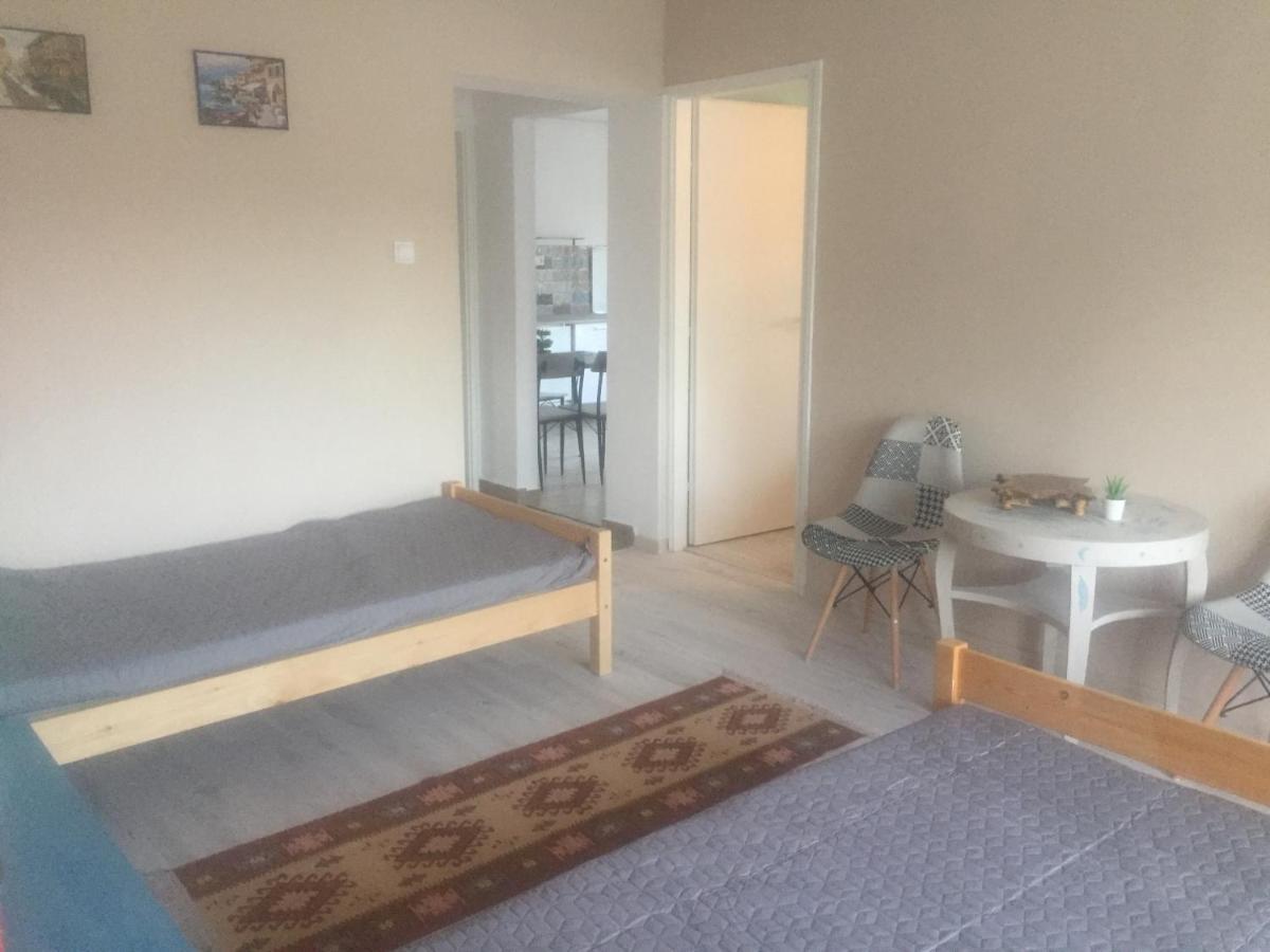 Lelle-kert Apartman 02 Balatonlelle Eksteriør billede