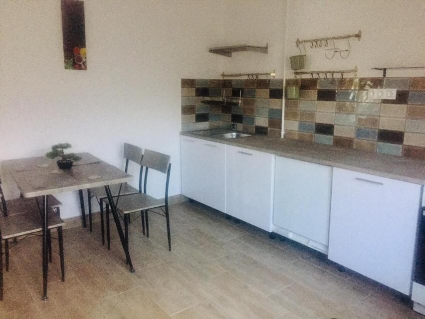 Lelle-kert Apartman 02 Balatonlelle Eksteriør billede